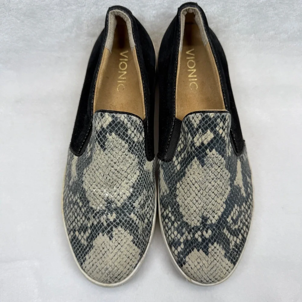 Vionic Snake Print Slip On‎ Sneakers Comfort Walking Shoes Size 7.5 READ